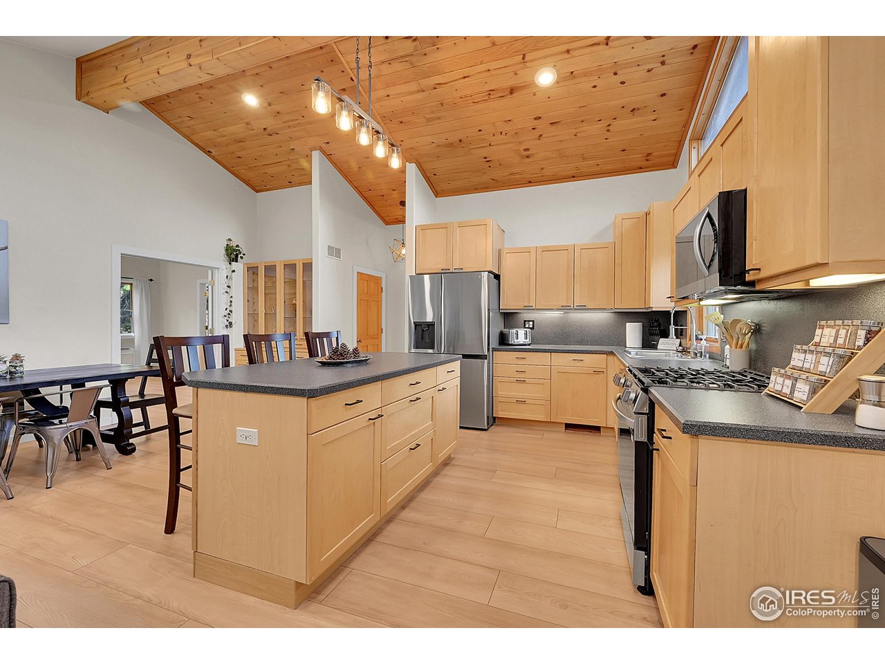 342 Brook Cir