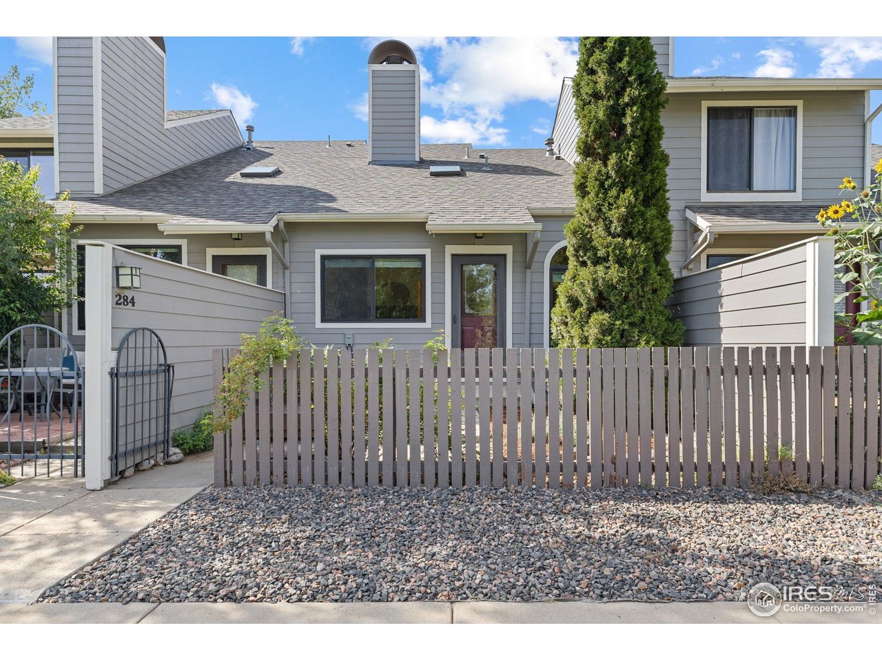 284 S Taft Ct