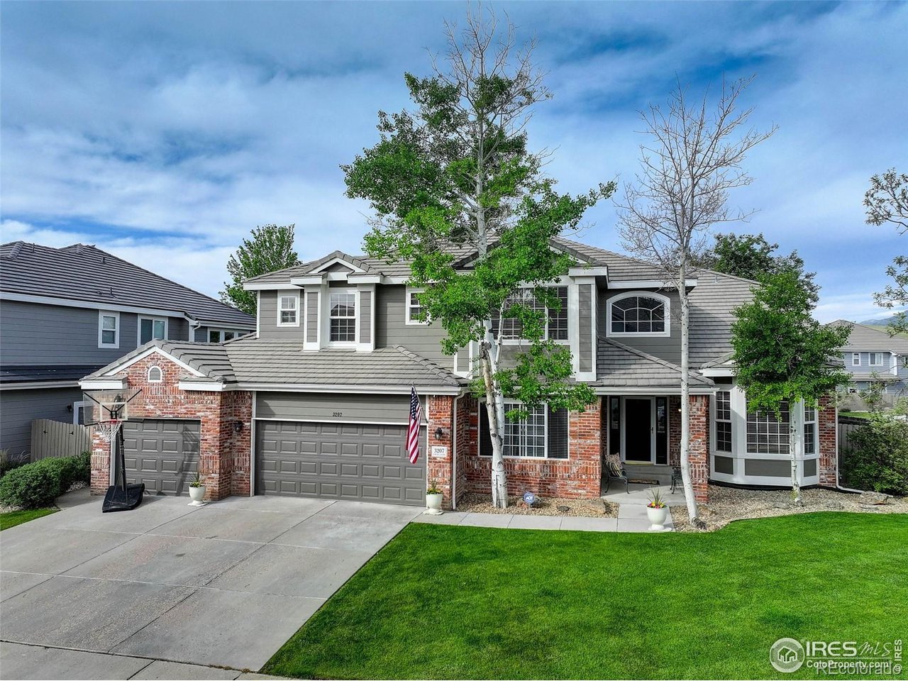 3207 Opal Ln