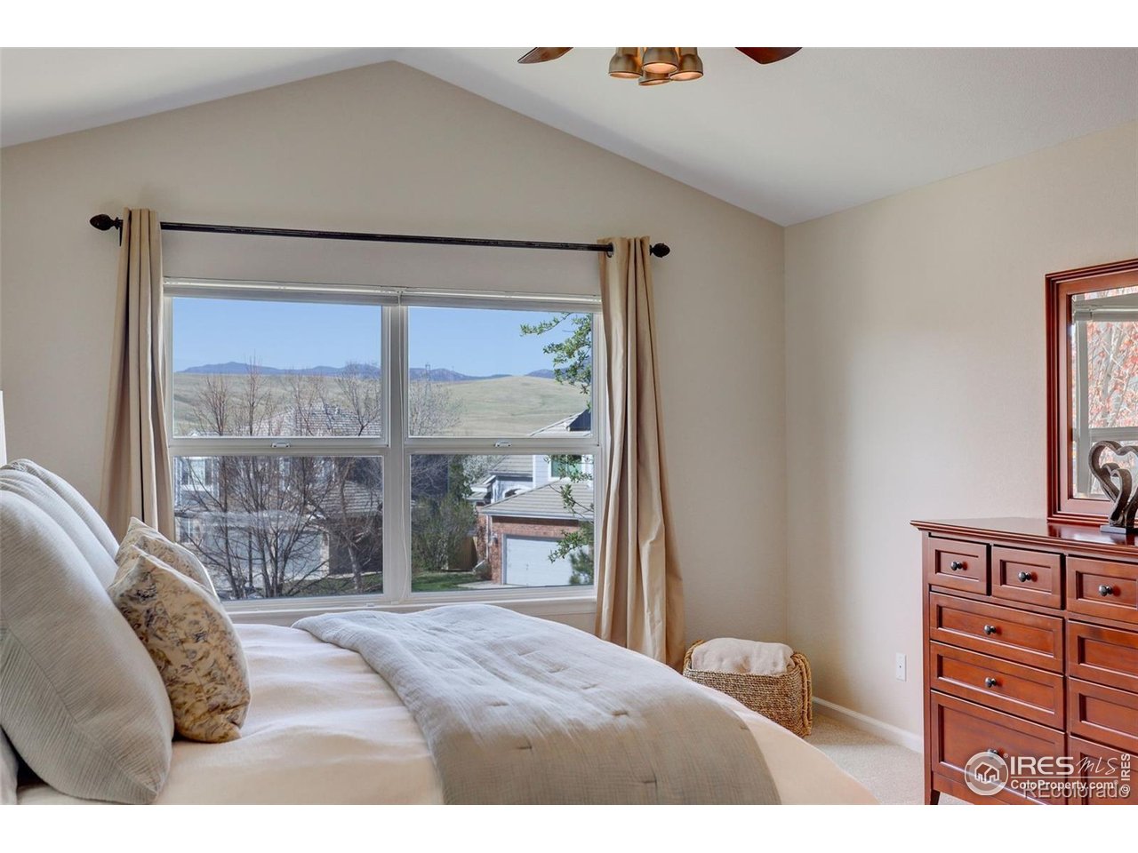 3207 Opal Ln
