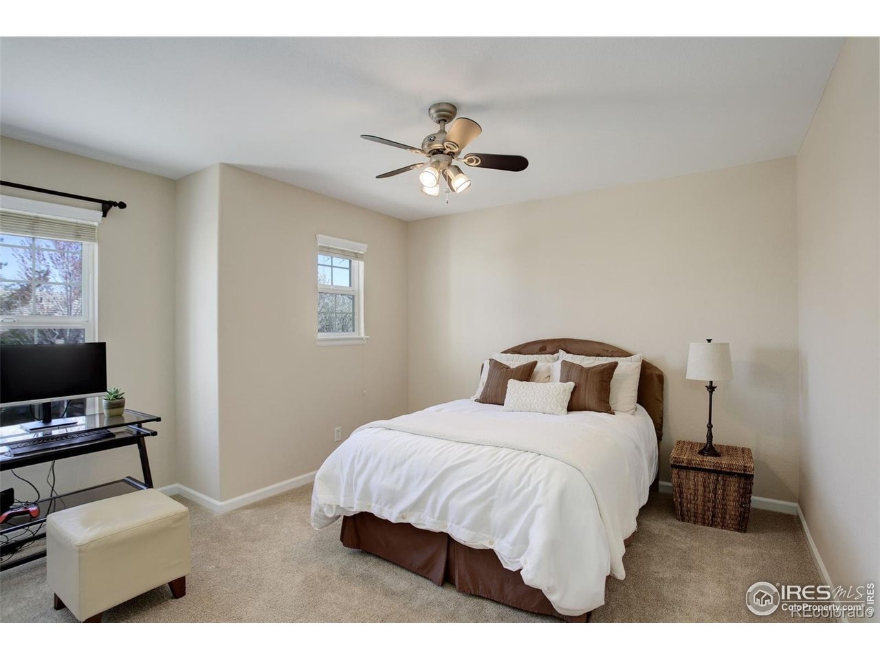 3207 Opal Ln