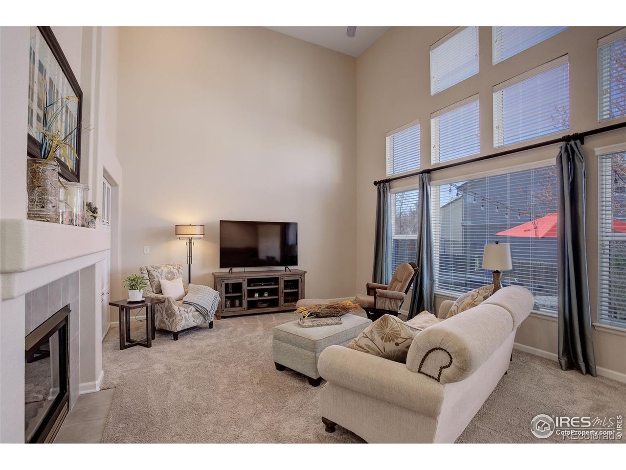 3207 Opal Ln