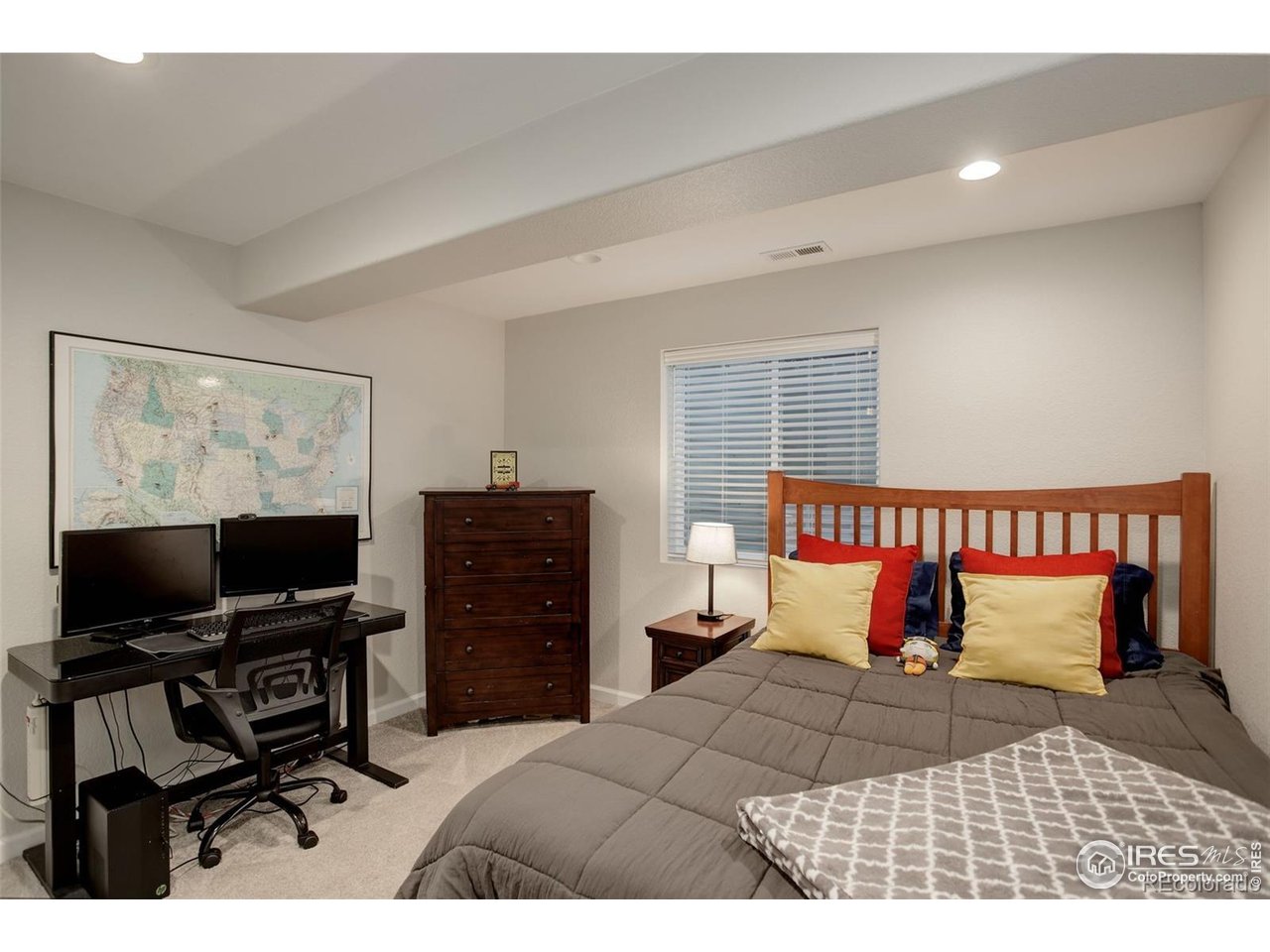 3207 Opal Ln