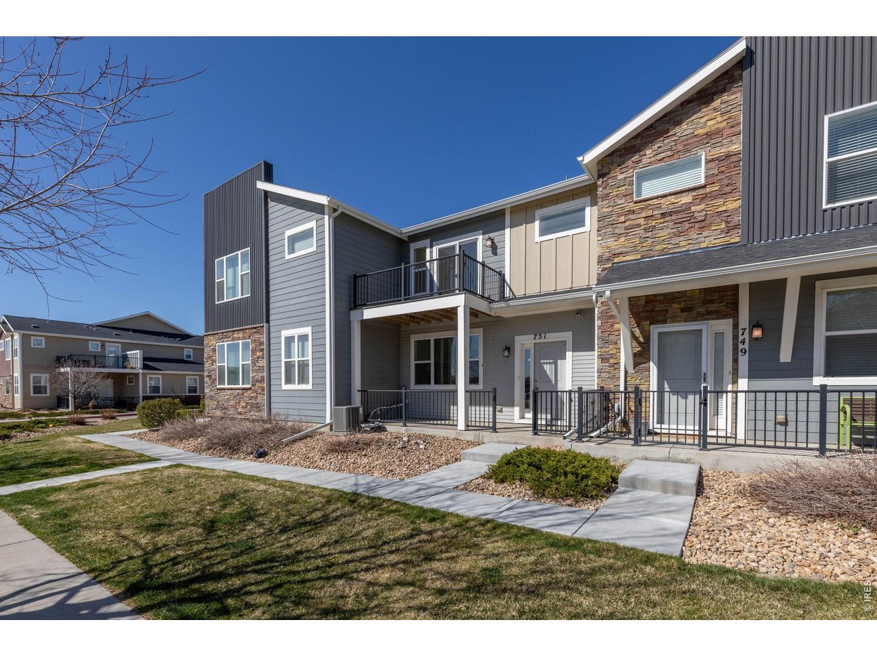 751 Grandview Mdws Dr