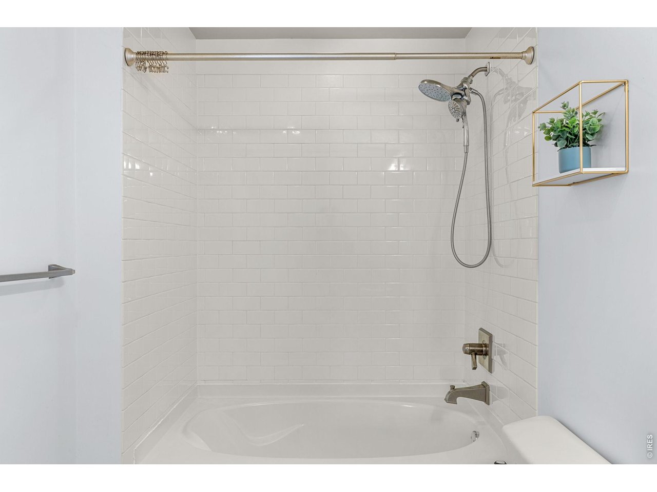 3401 Arapahoe Ave 114