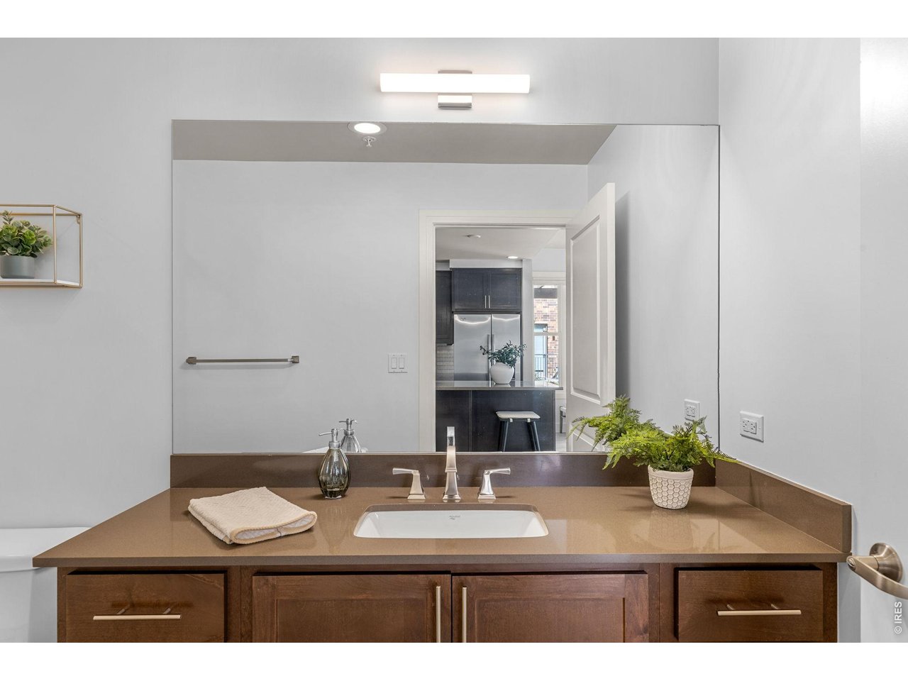 3401 Arapahoe Ave 114