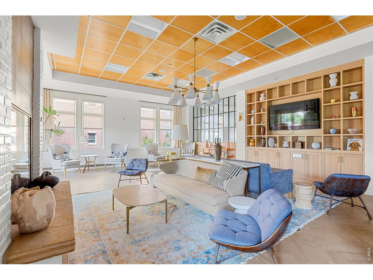 3401 Arapahoe Ave 114