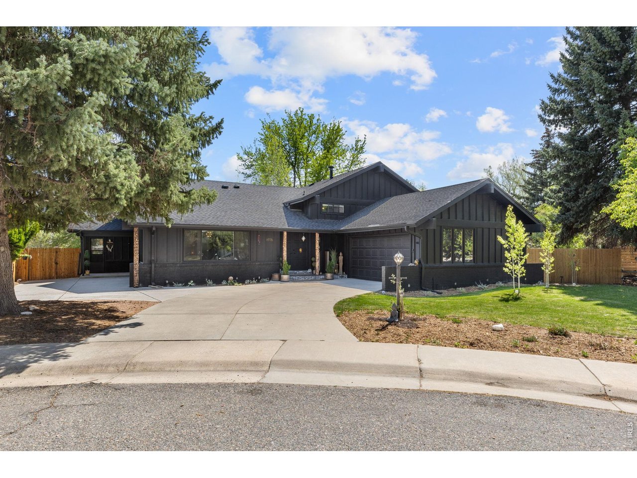 6976 Green Willow Ct