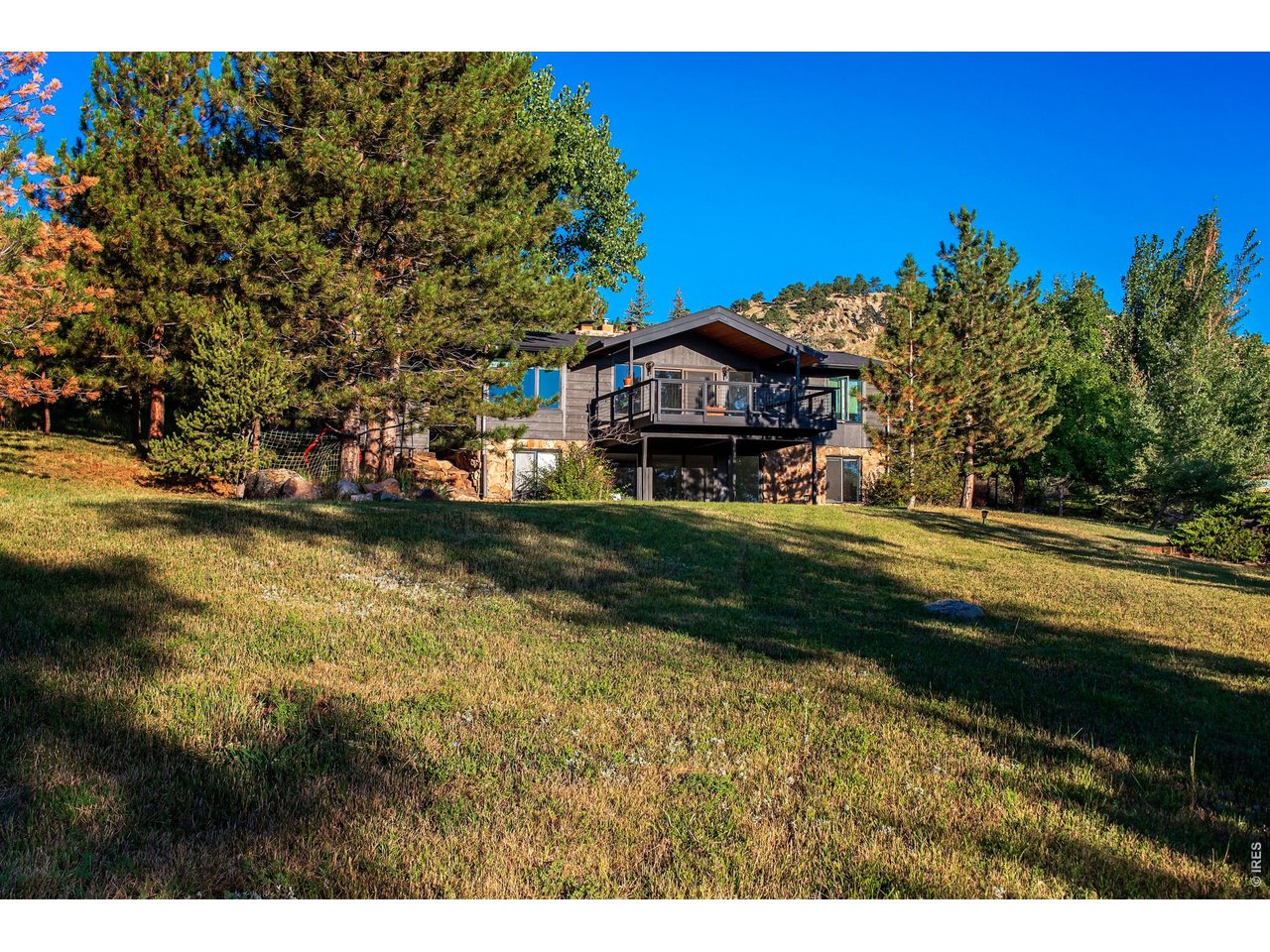 255 Linden Dr