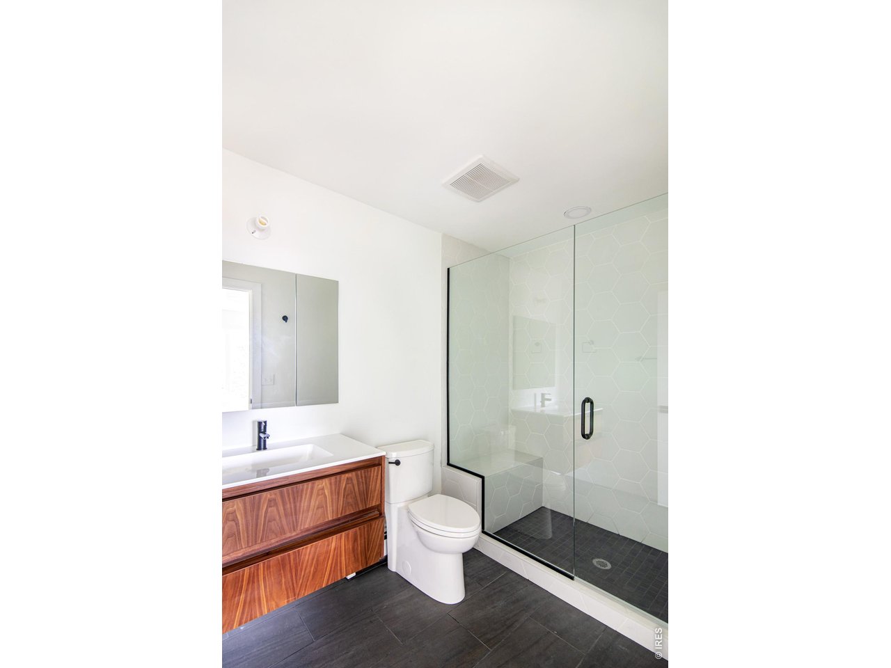 255 Linden Dr