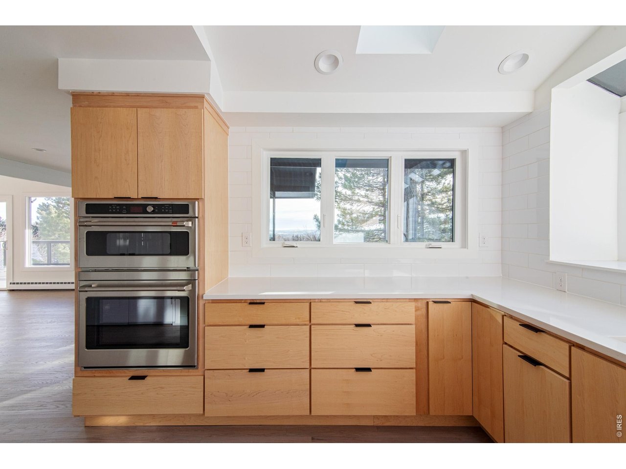 255 Linden Dr