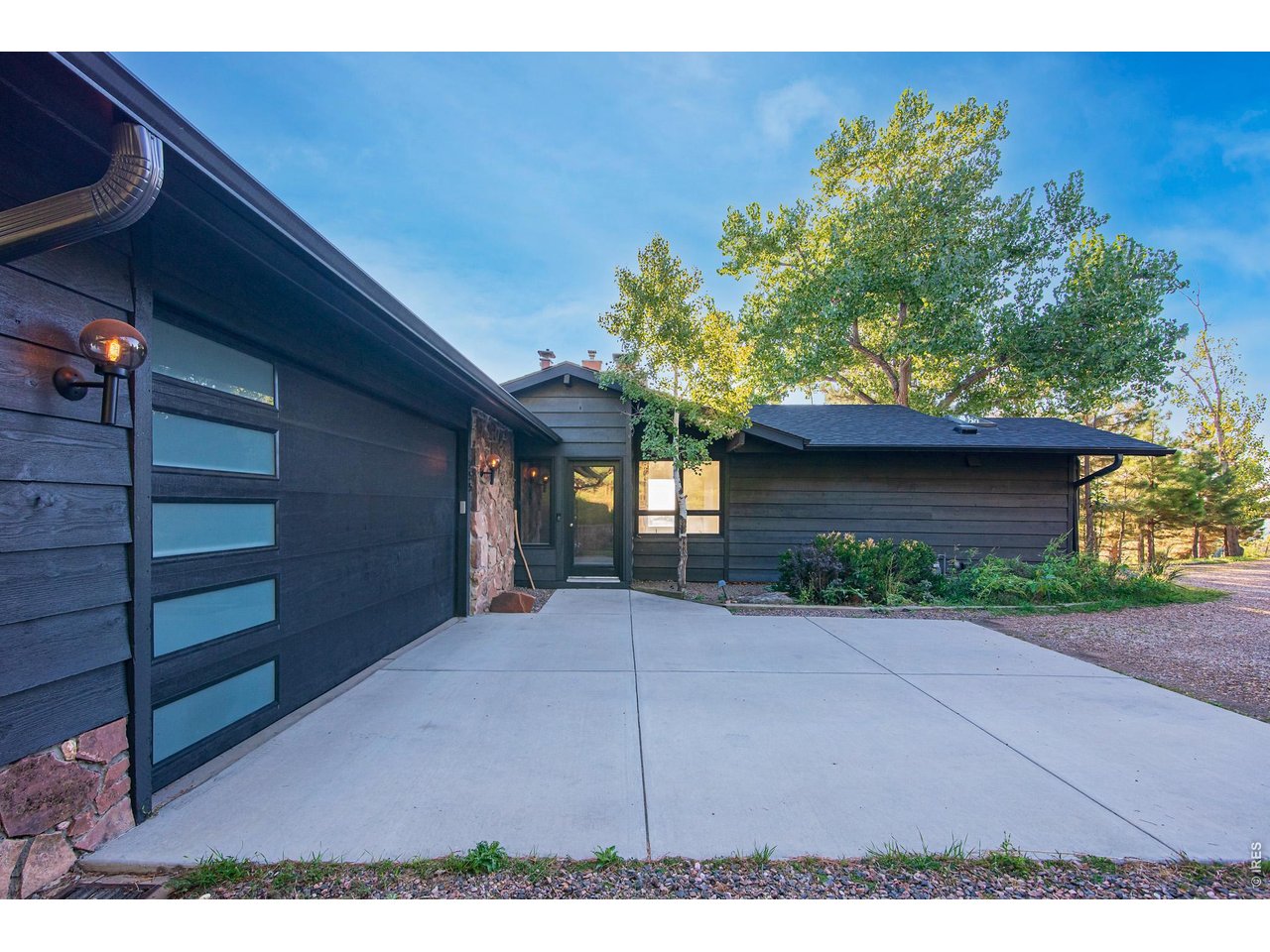 255 Linden Dr