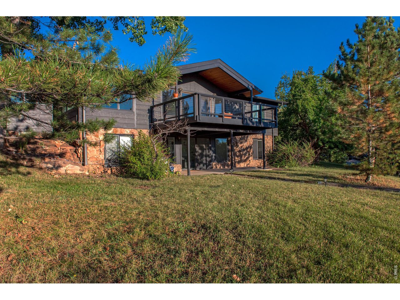 255 Linden Dr