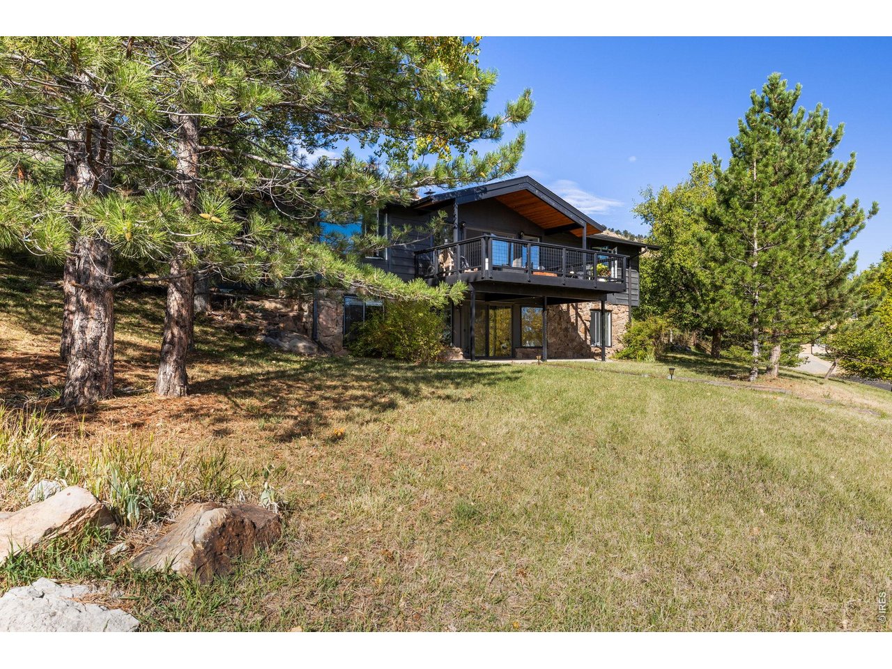 255 Linden Dr