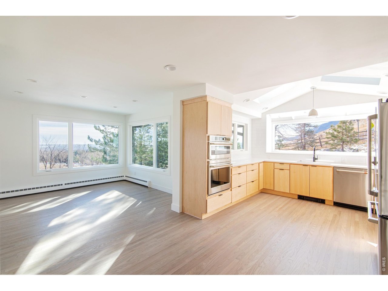 255 Linden Dr