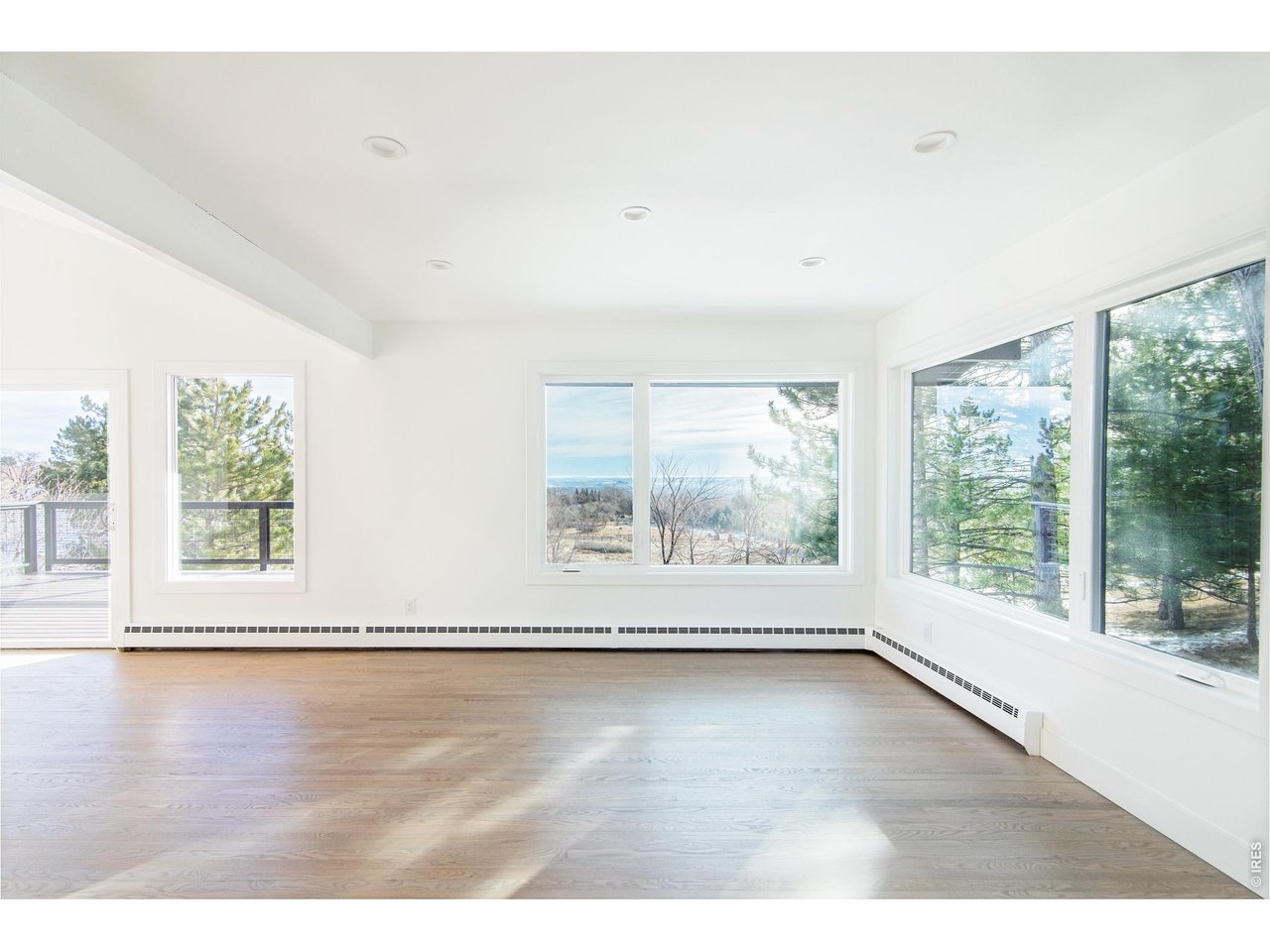 255 Linden Dr