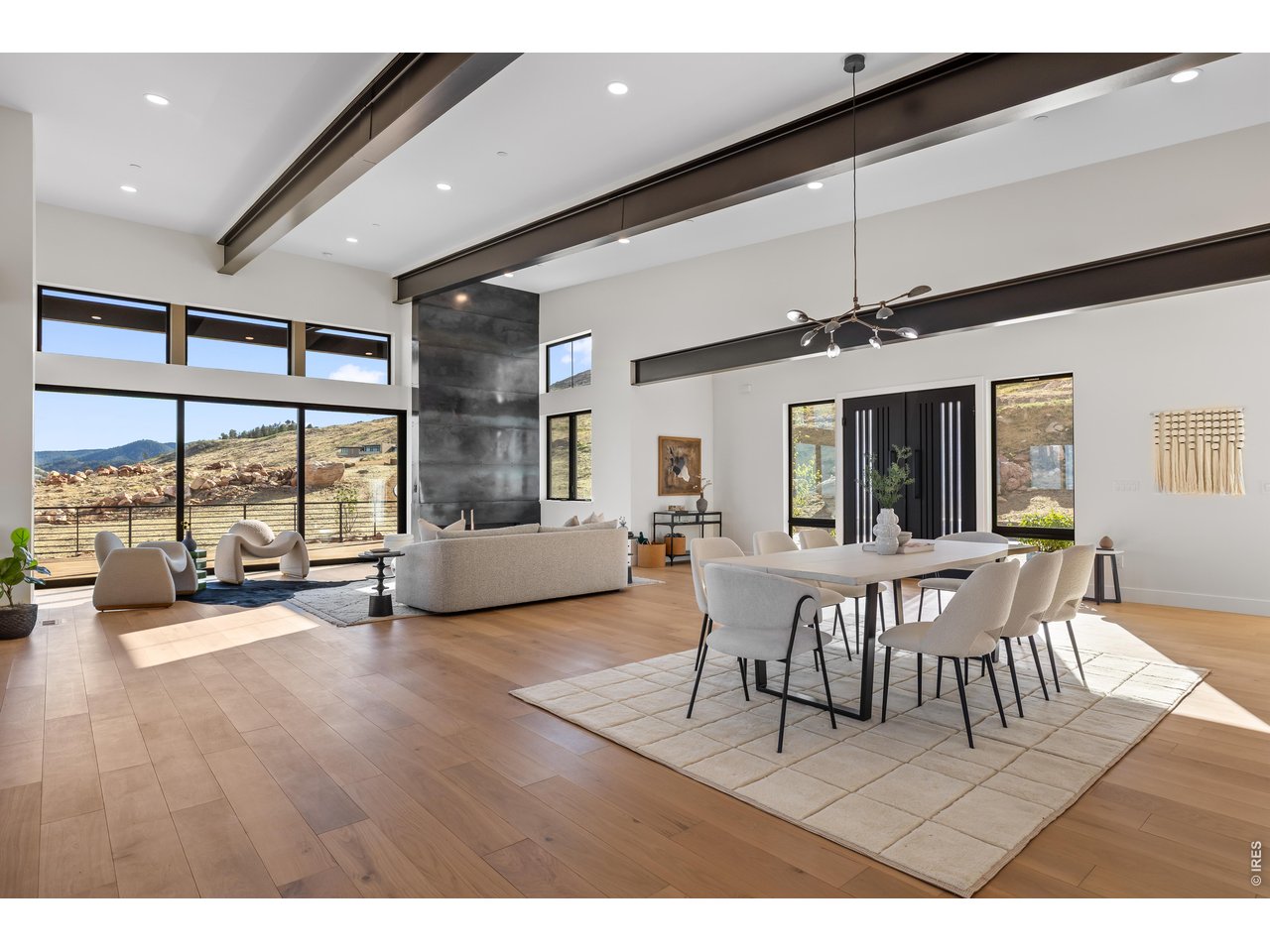 9578 Mountain Ridge Dr