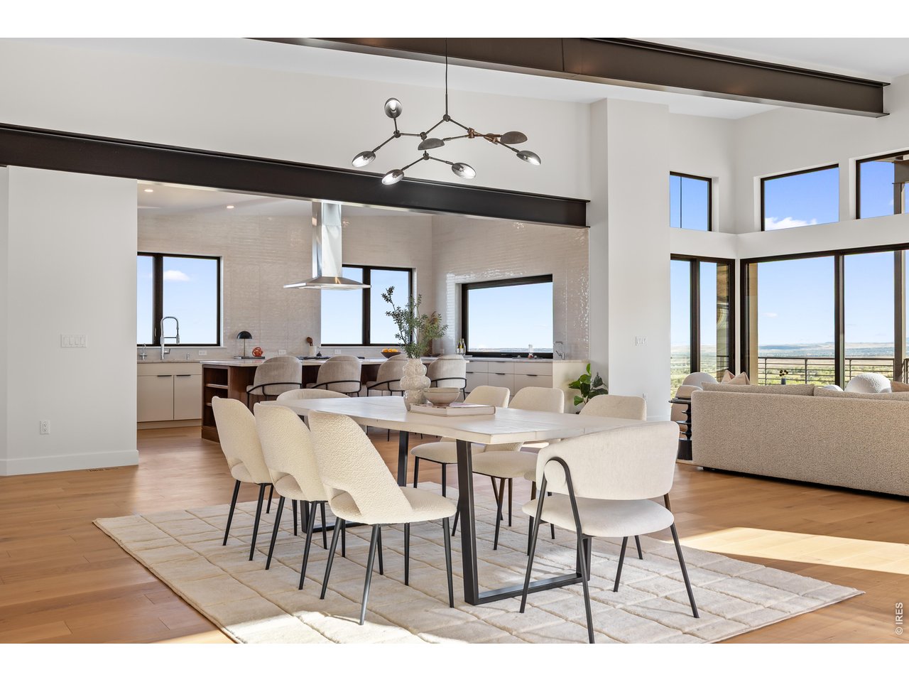 9578 Mountain Ridge Dr