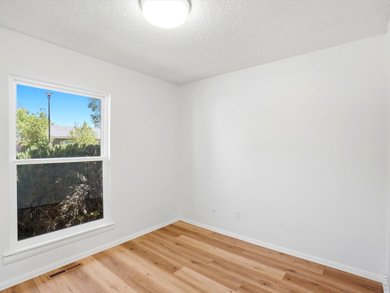 1585 Sagrimore Cir