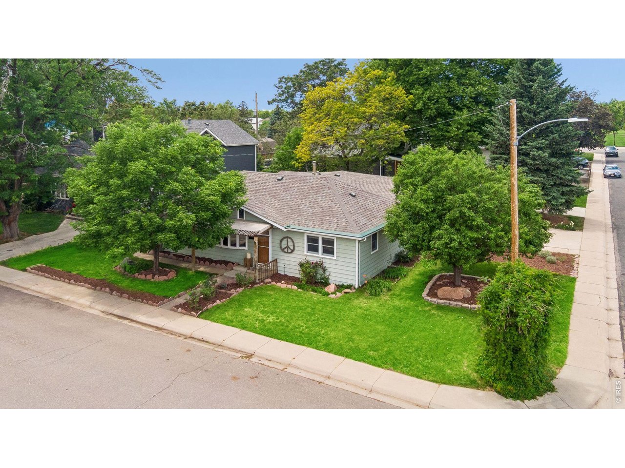 400 W Cleveland St
