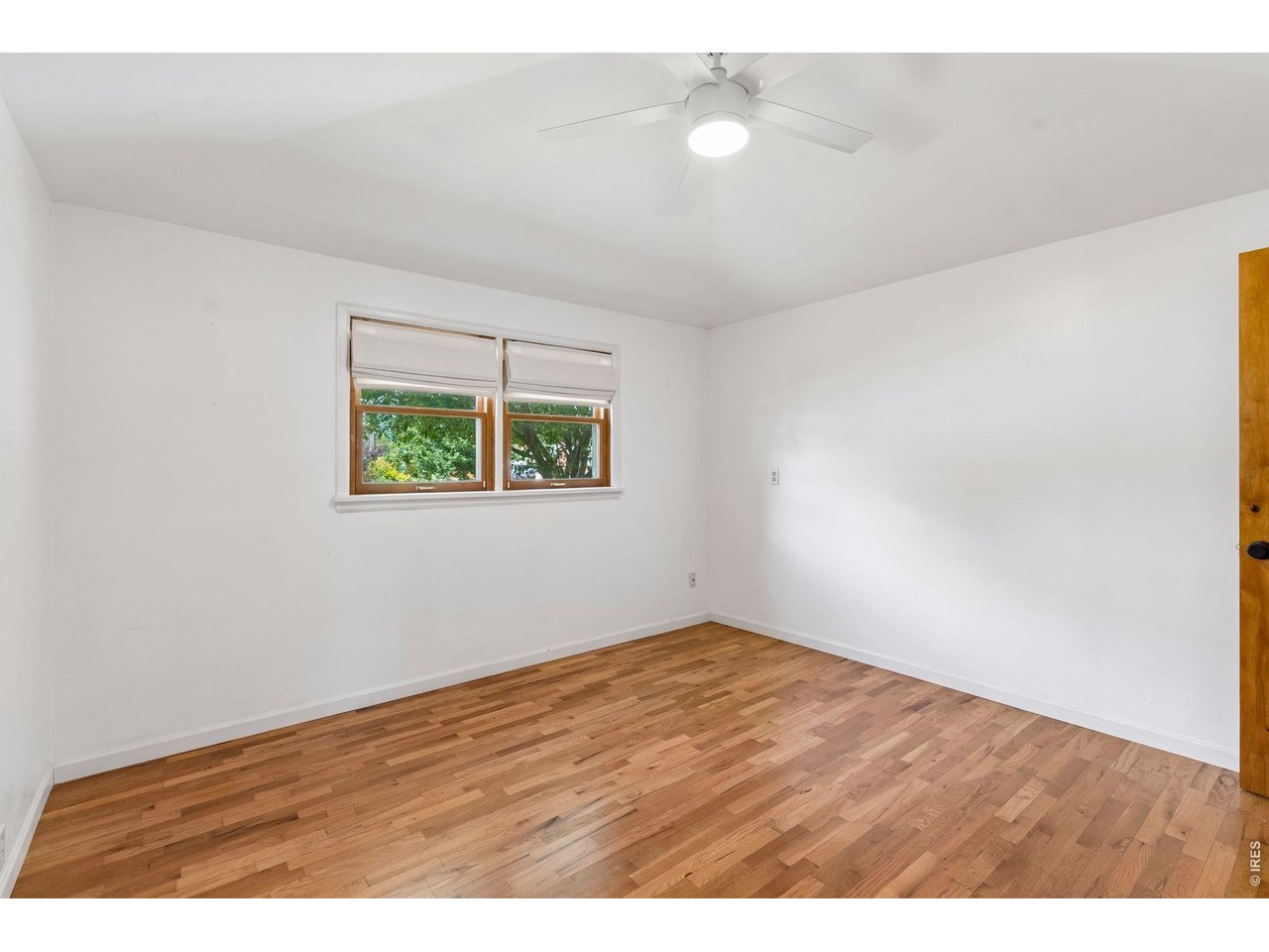 400 W Cleveland St