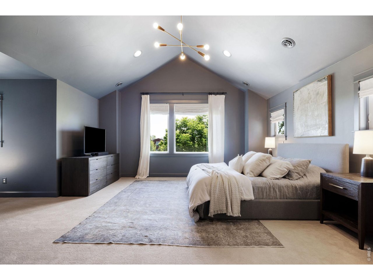 4128 Clifton Ct