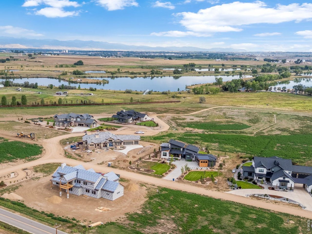 1850 Country Dr