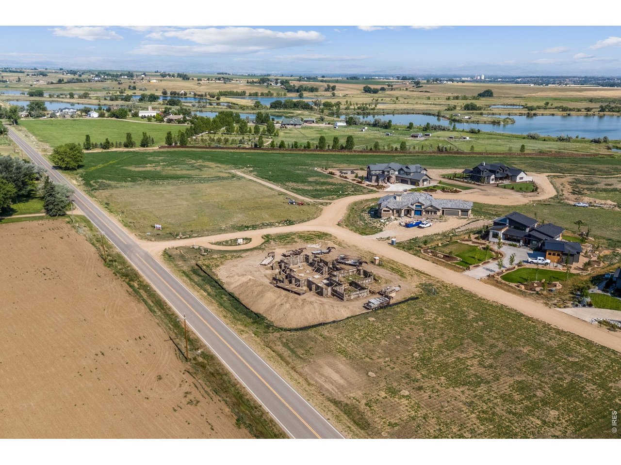 1850 Country Dr