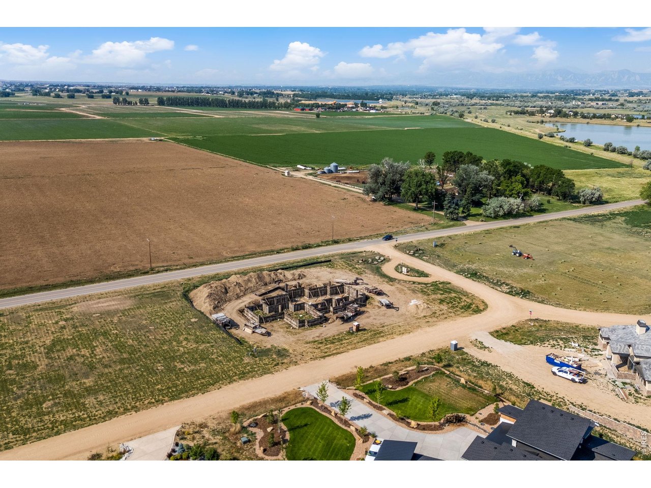 1850 Country Dr