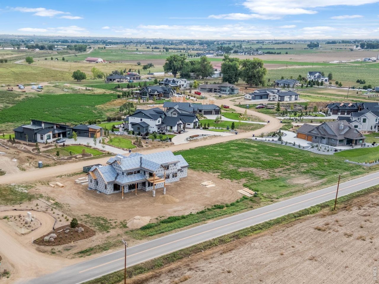 1850 Country Dr