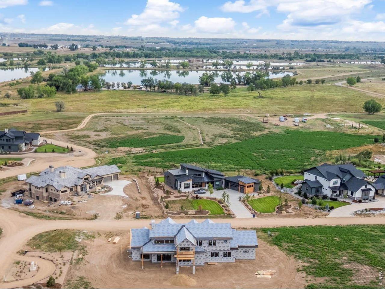 1850 Country Dr