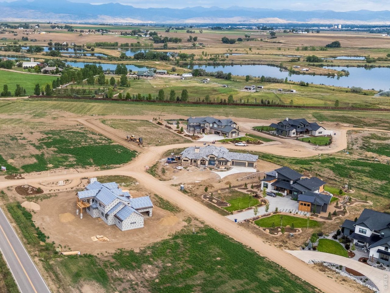 1850 Country Dr