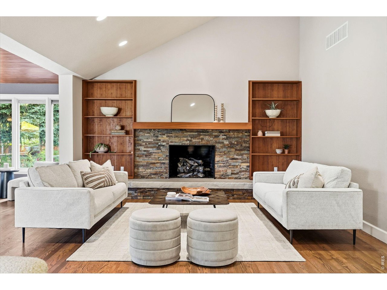 6970 Indian Peaks Trl