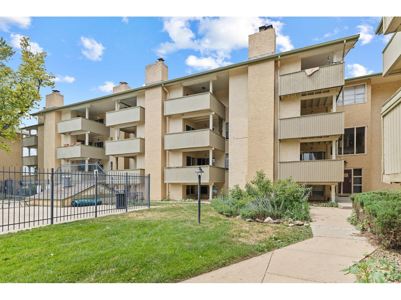 3035 Oneal Pkwy T17