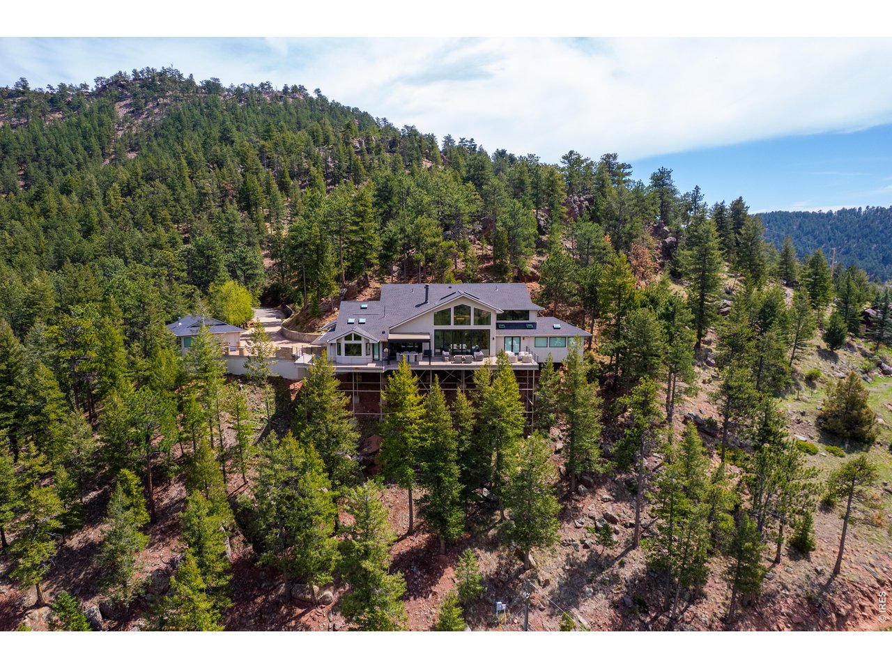 50 Wildwood Ln