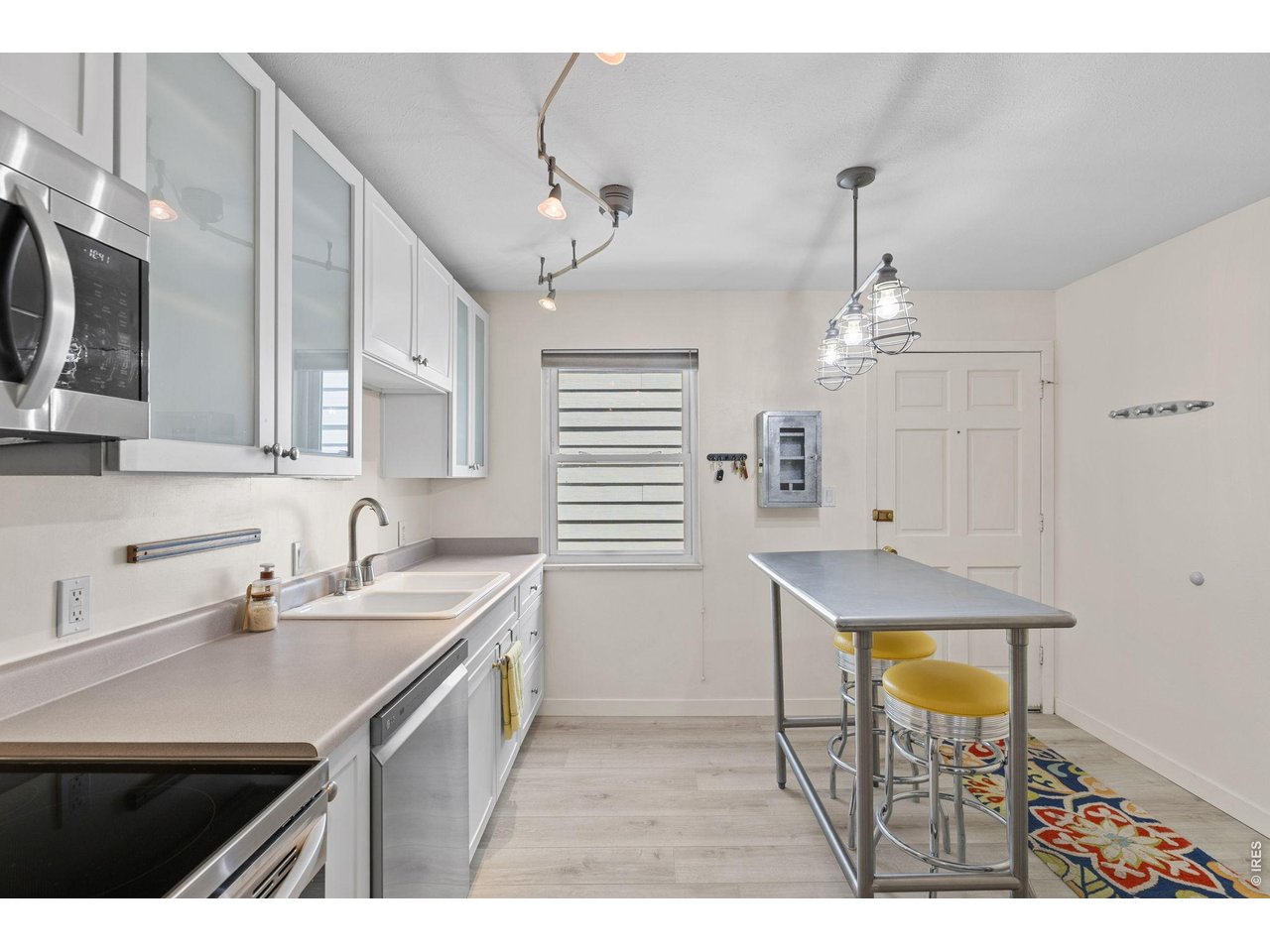 1111 Maxwell Ave 232