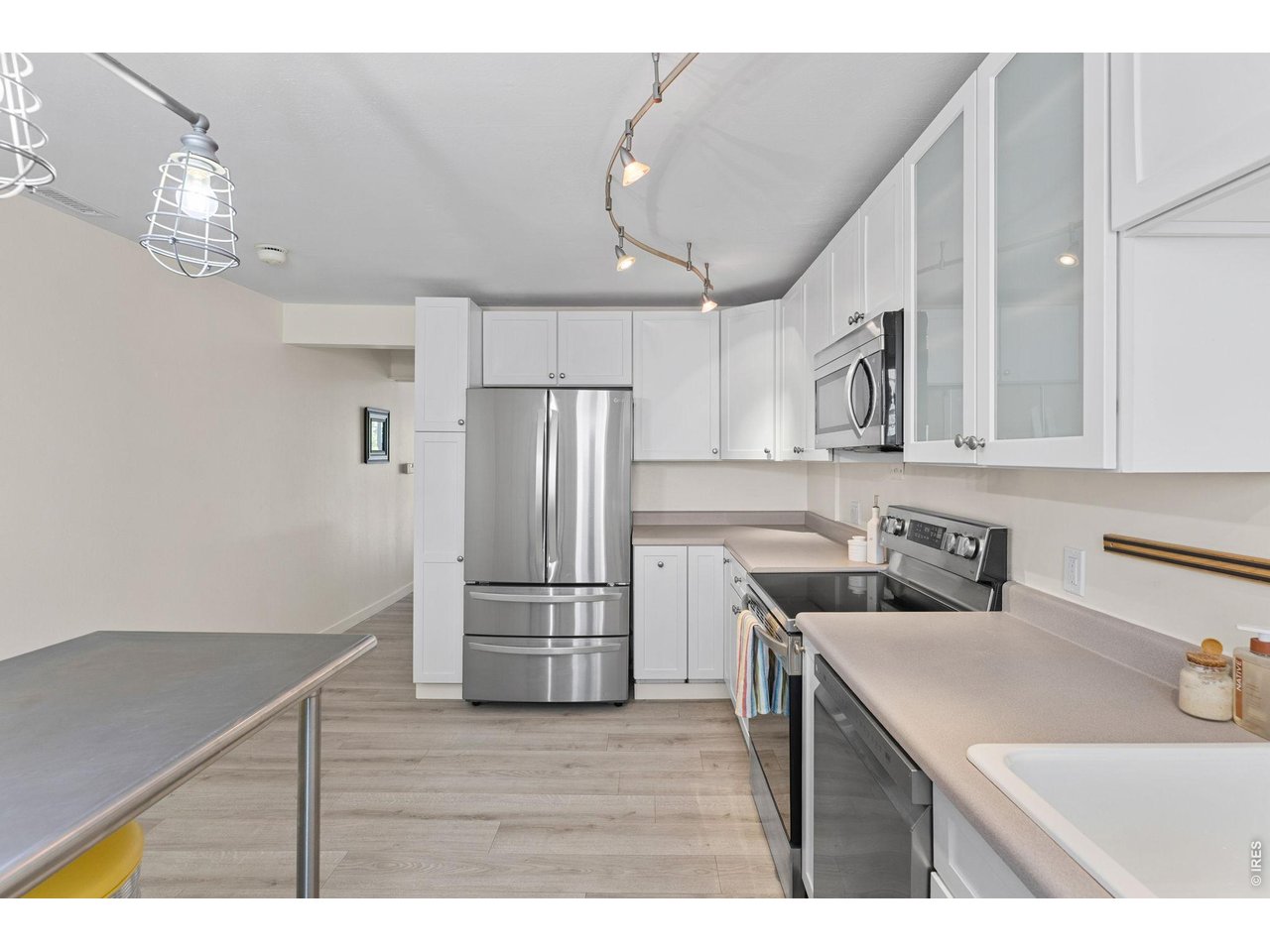 1111 Maxwell Ave 232