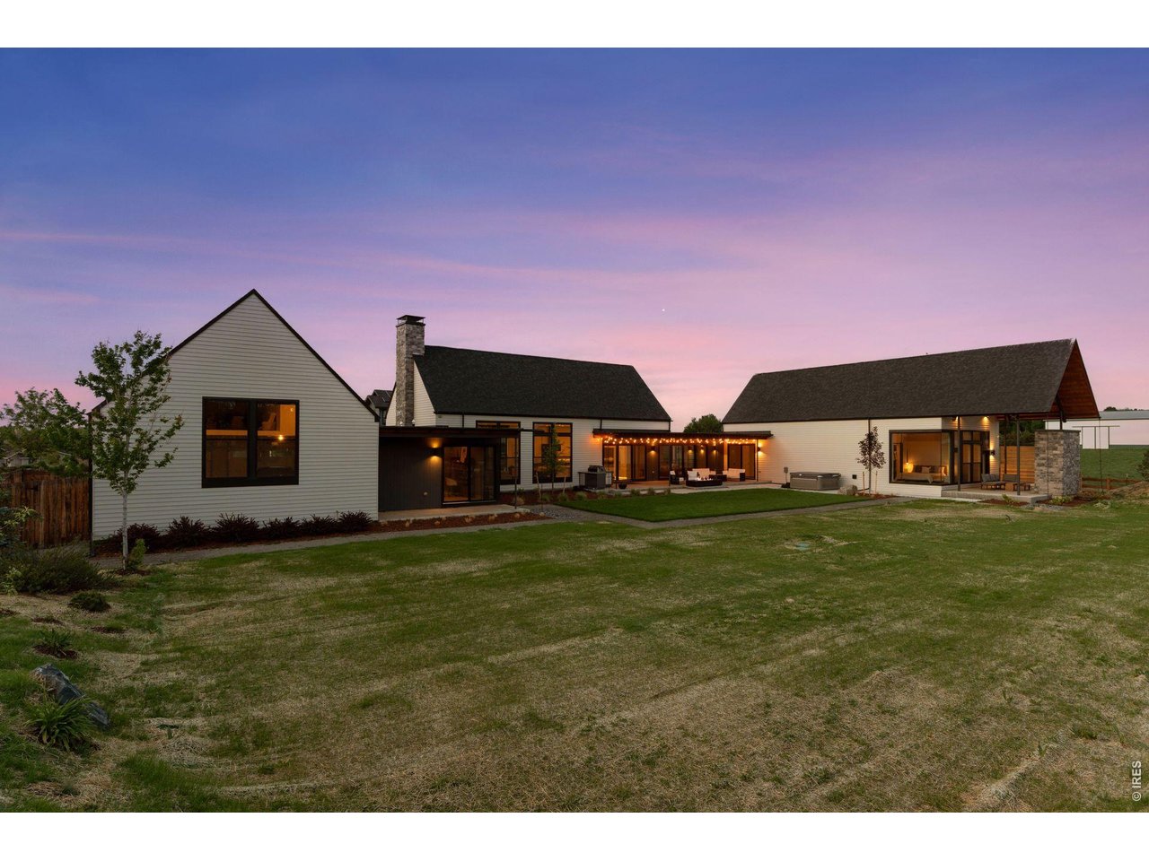 1563 Spring Creek Xing