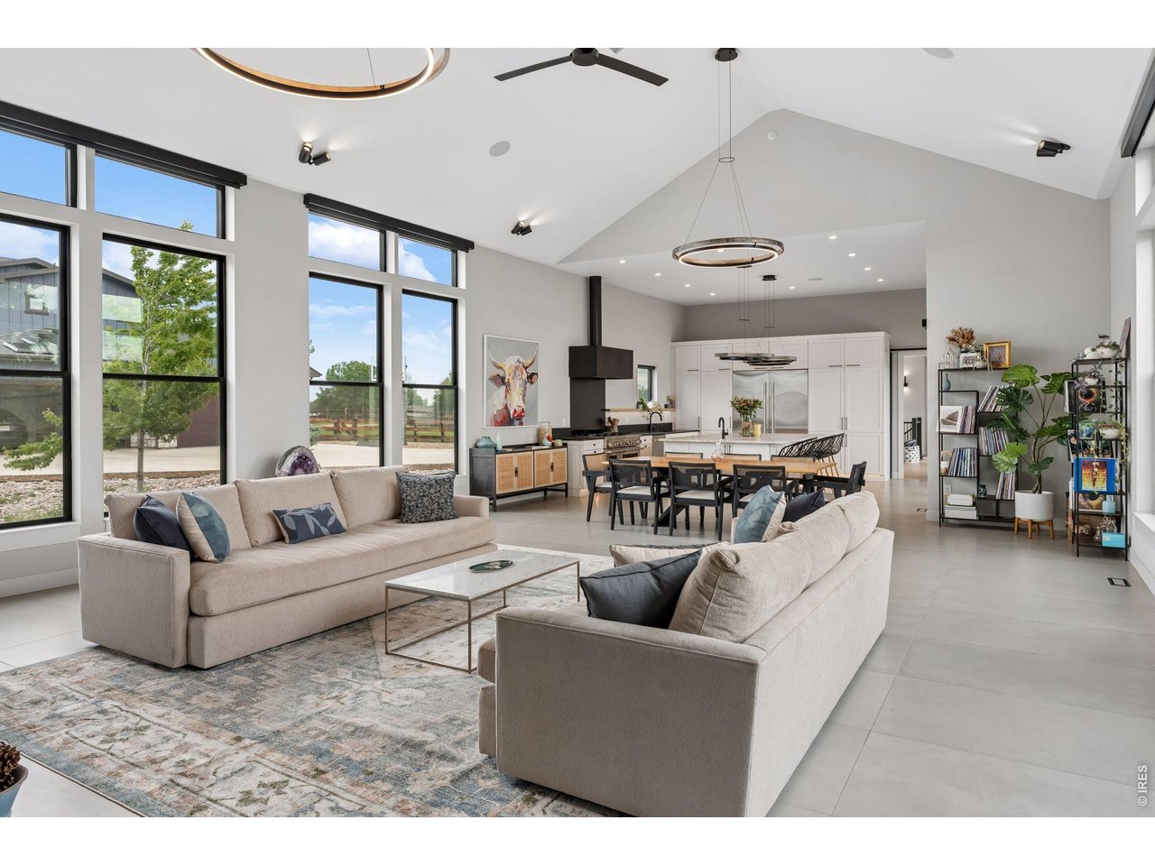 1563 Spring Creek Xing