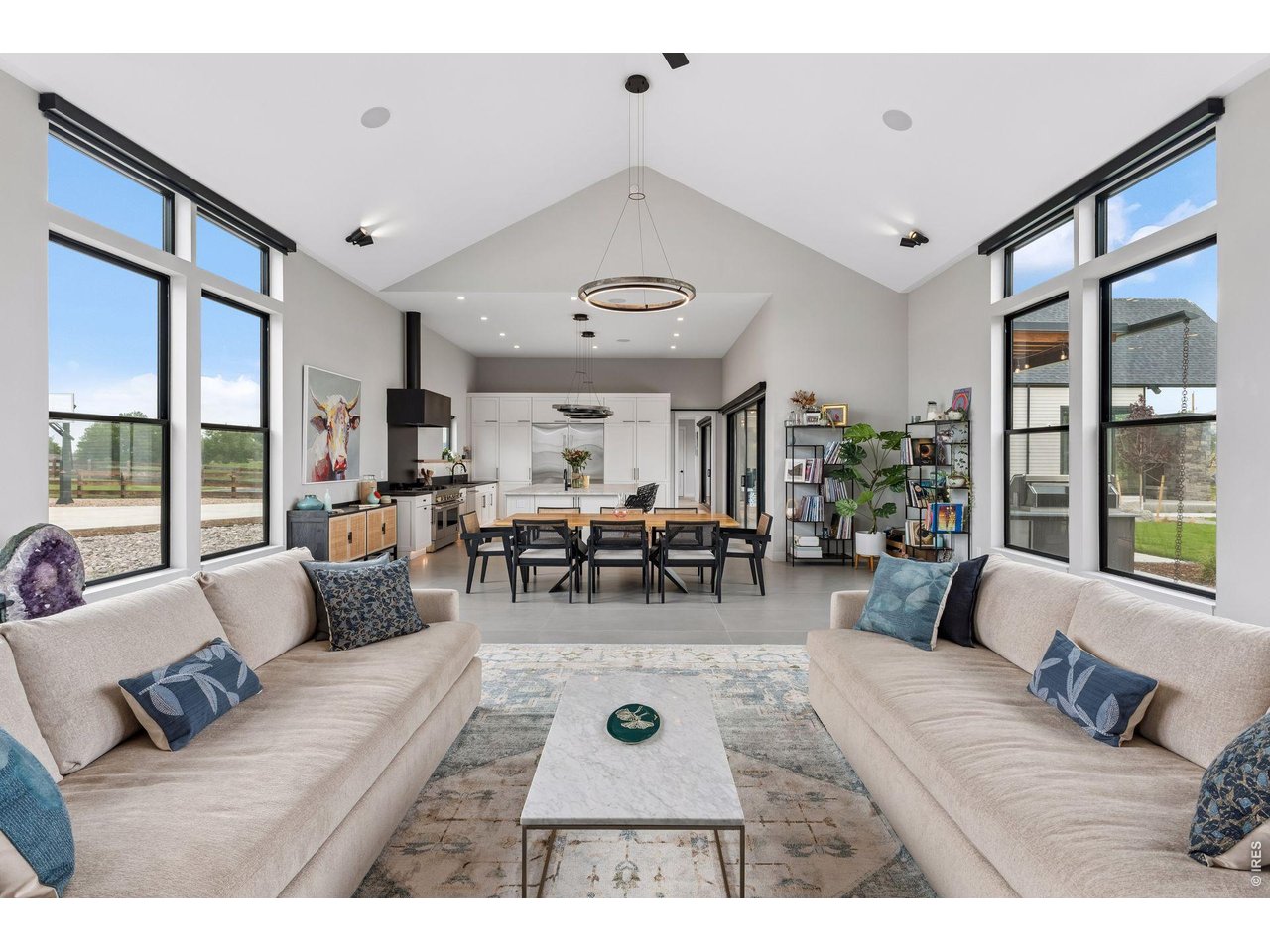 1563 Spring Creek Xing