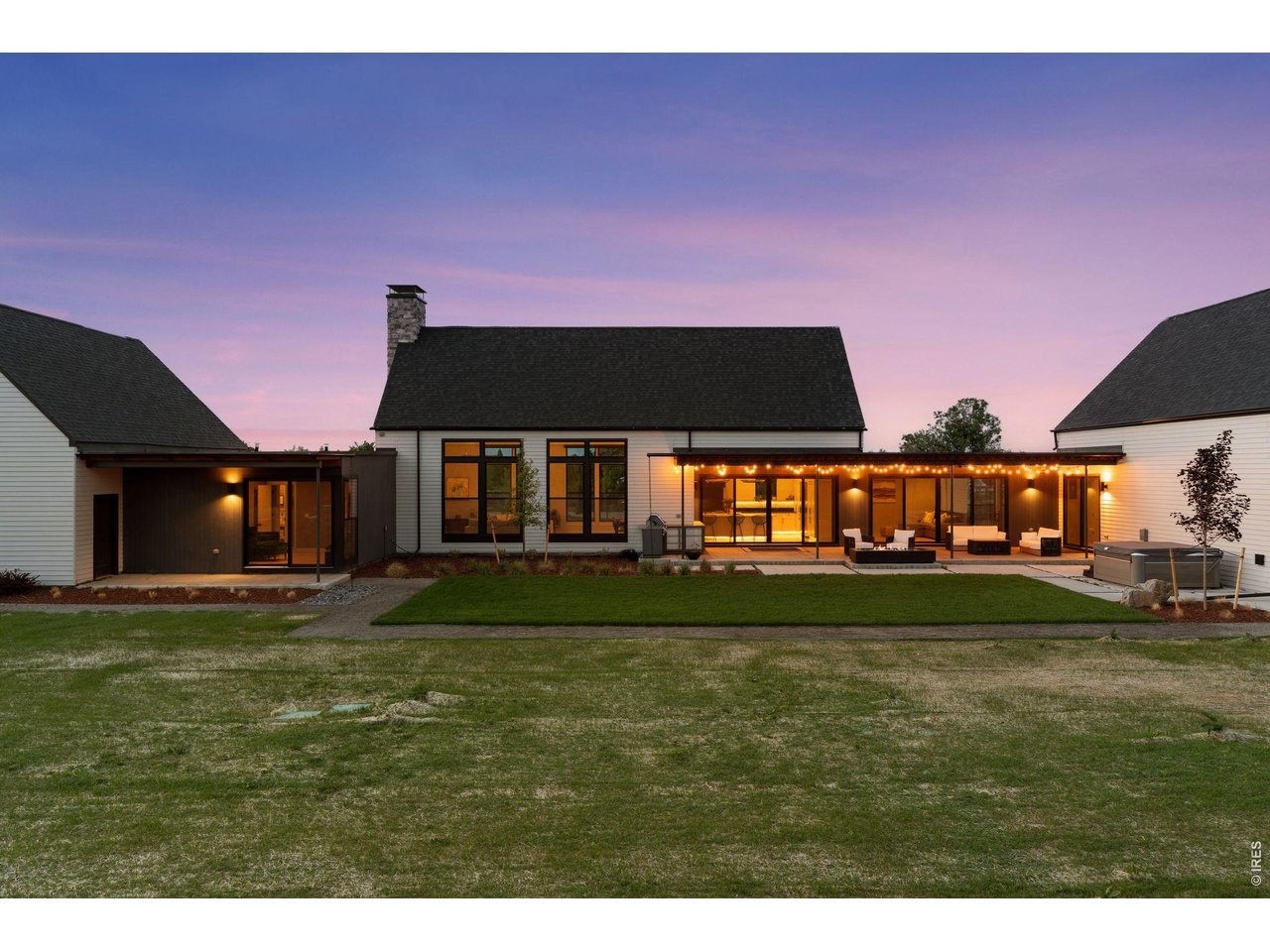 1563 Spring Creek Xing