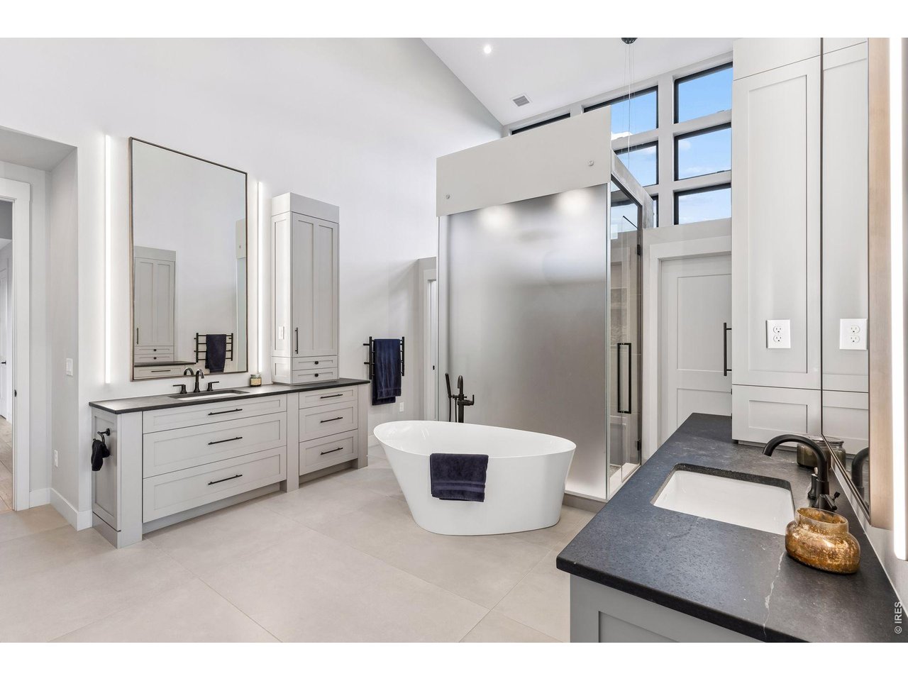 1563 Spring Creek Xing