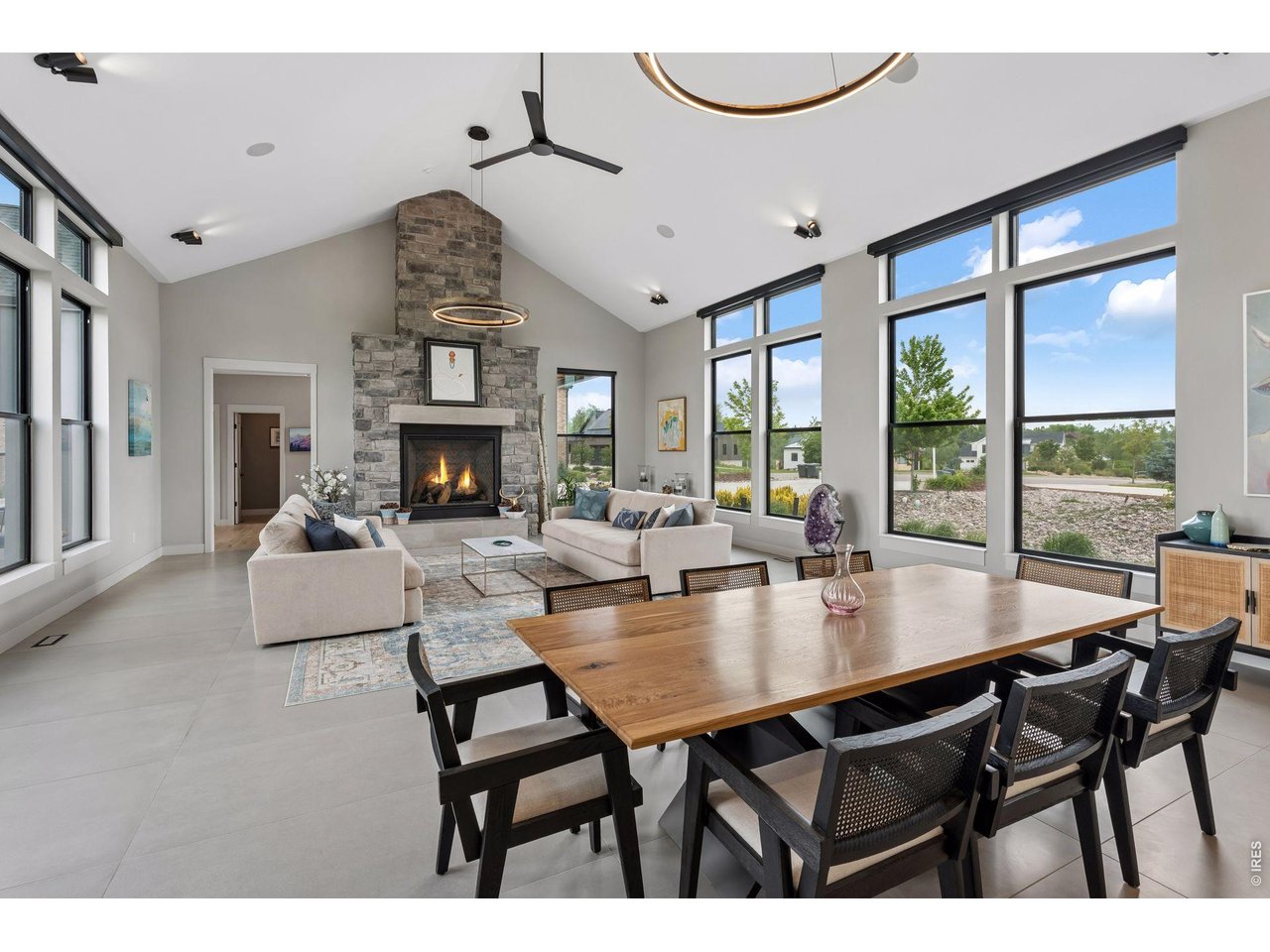 1563 Spring Creek Xing