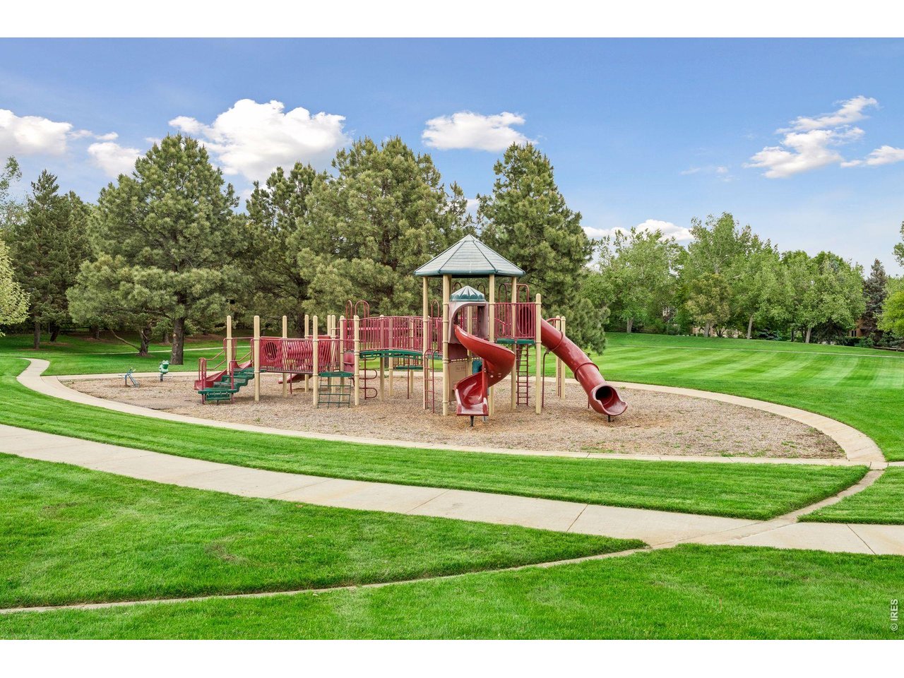 1563 Spring Creek Xing