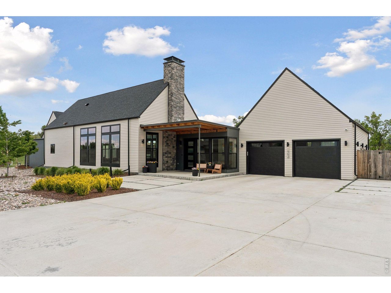 1563 Spring Creek Xing