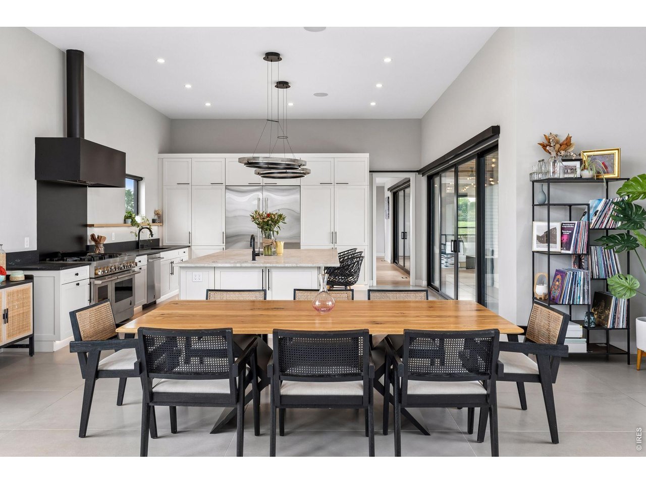 1563 Spring Creek Xing