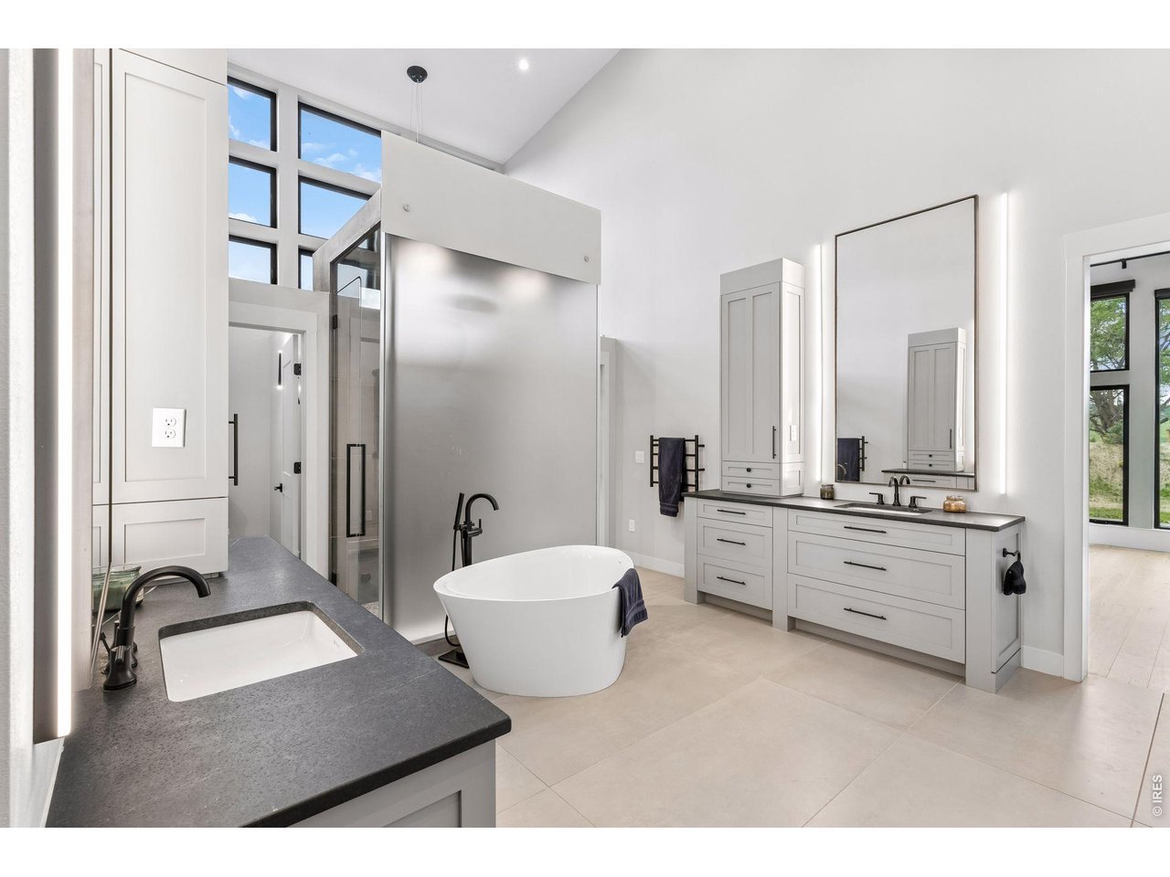 1563 Spring Creek Xing