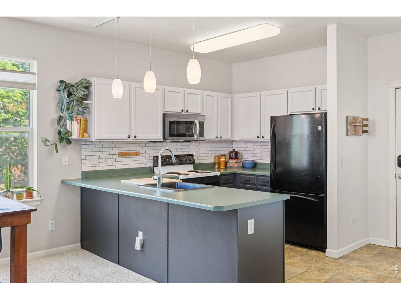 2630 Iris Ave A21