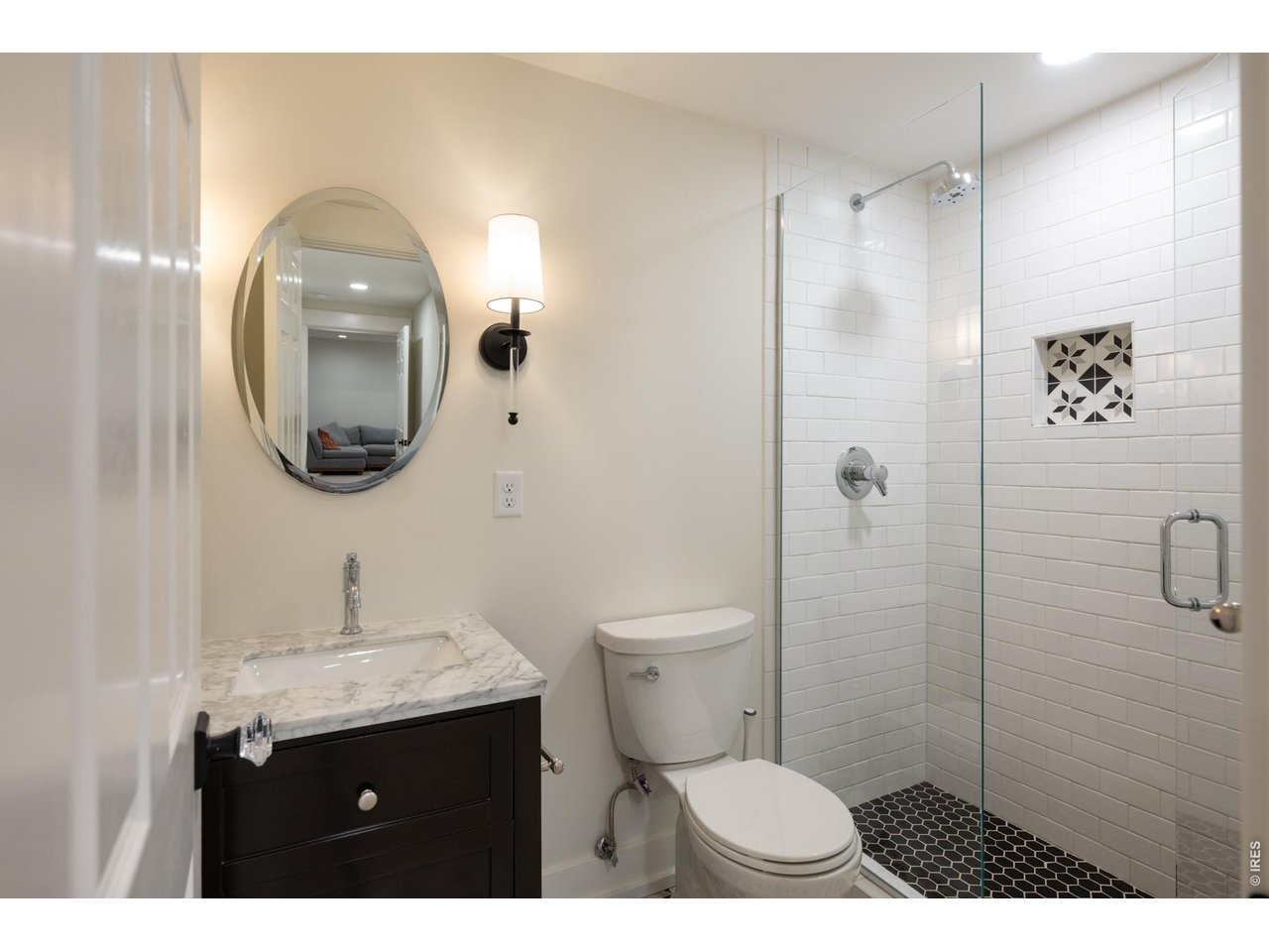 7047 Goose Point Ct