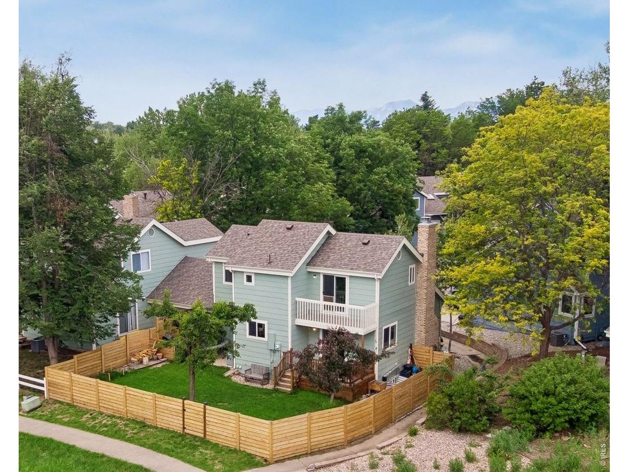 8099 Meadowdale Sq